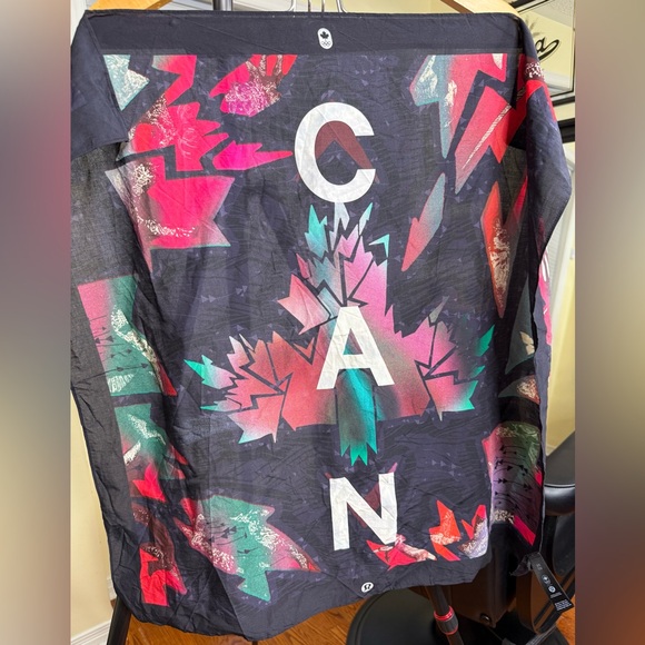 GORGEOUS LULULEMON OLYMPIC 
SCARF!!! - Picture 2 of 5